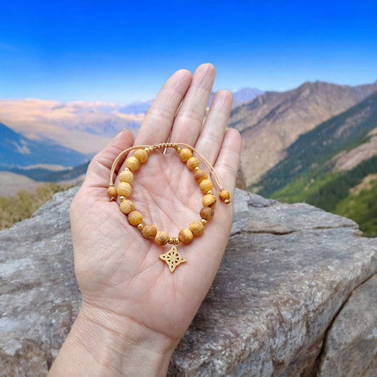 ✨ Pulsera de Palo Santo con Nudo de Bruja 